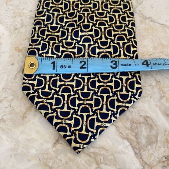 Giorgio Armani 100% Silk Tie Classic Horse Bit Print - Picture 7 of 7